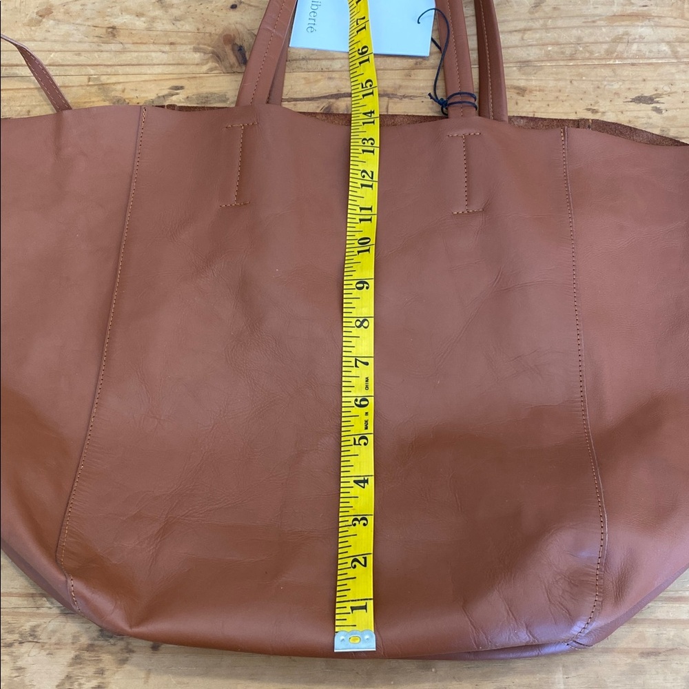 🎉 NEW‼️ WITH TAG‼️ LIBERTE’ GENUINE LEATHER LARGE TOTE‼️ - Picture 12 of 15